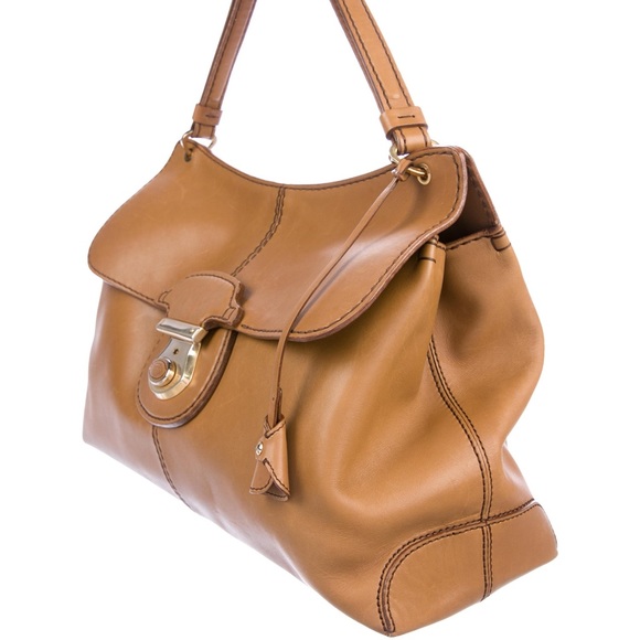 Tod's Tan Leather Shoulder Bag with Curved Handle - Picture 3 of 7